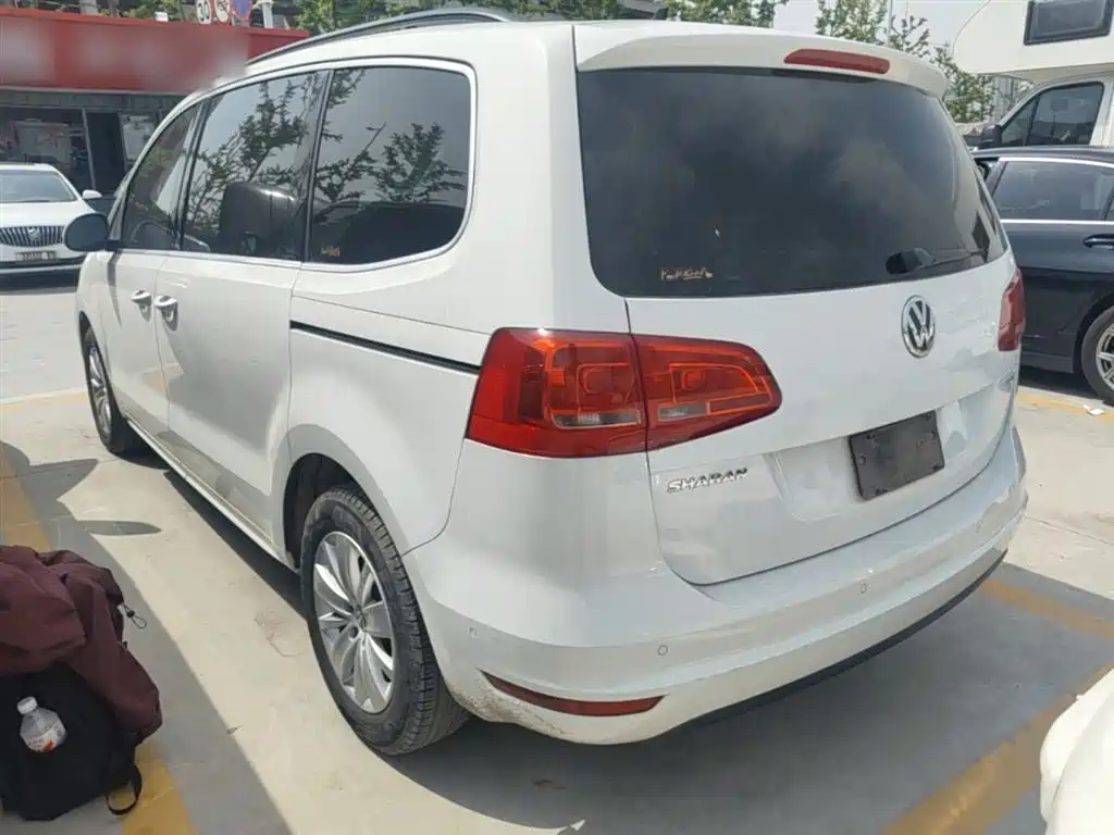 Volkswagen Sharan 2016 — фото 5