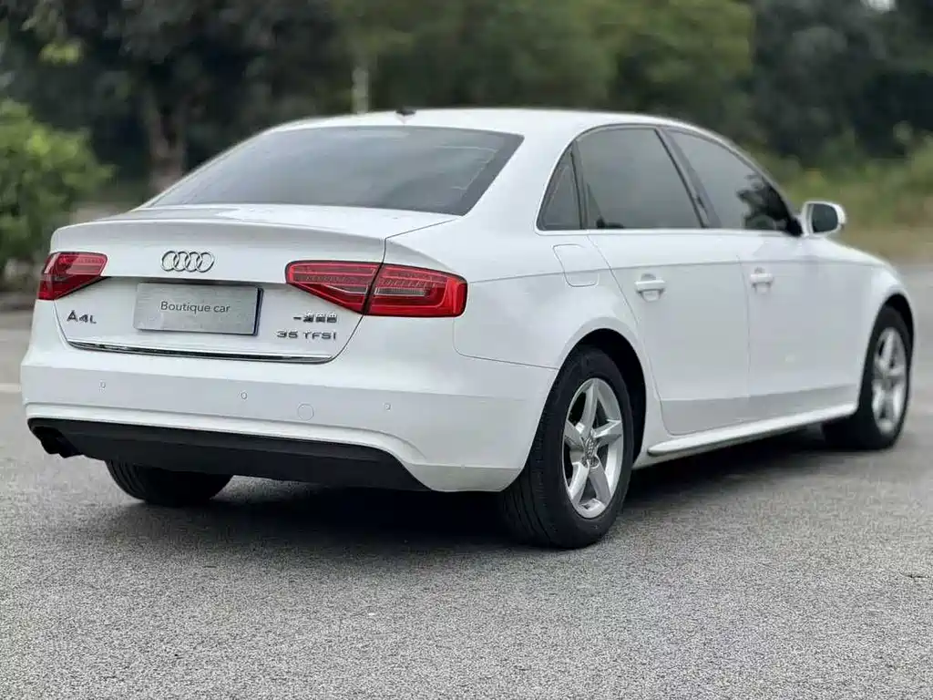 Audi A4L 2013