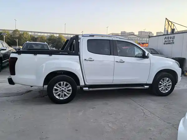 Isuzu D-MAX 2021