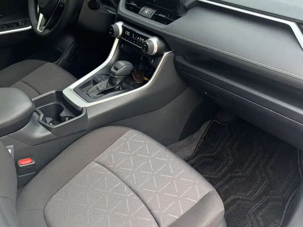 Toyota RAV4 2024