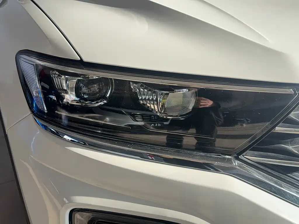 Volkswagen T-Roc 2022 — фото 12