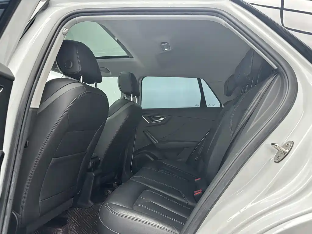 Audi Q2L 2022