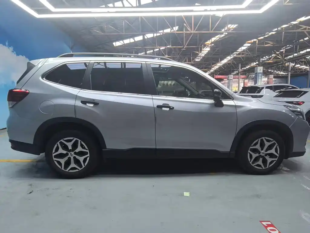Subaru Forester 2020 — фото 8