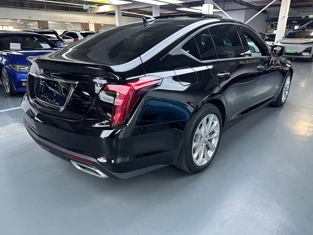 Cadillac CT5 2022 — фото 19
