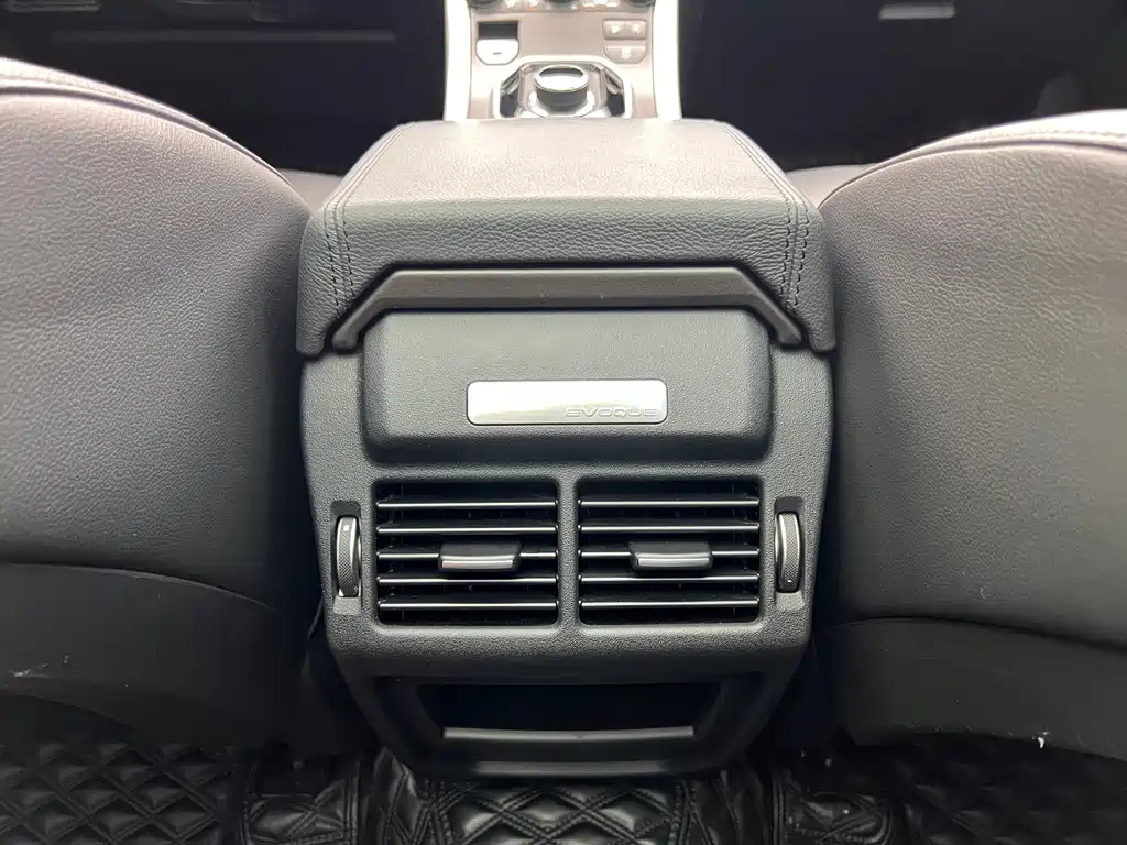 Land Rover Evoque 2018 — фото 20