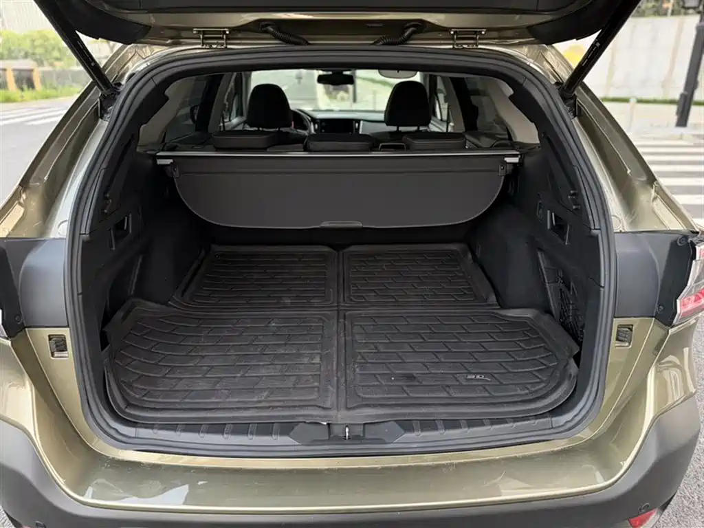 Subaru Outback 2022 — фото 9