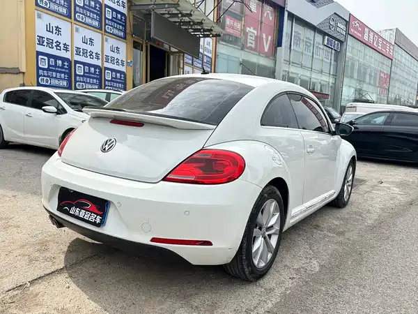 Volkswagen Beetle 2015