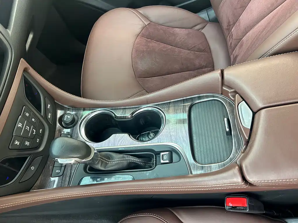 Buick Envision Plus 2016 — фото 8