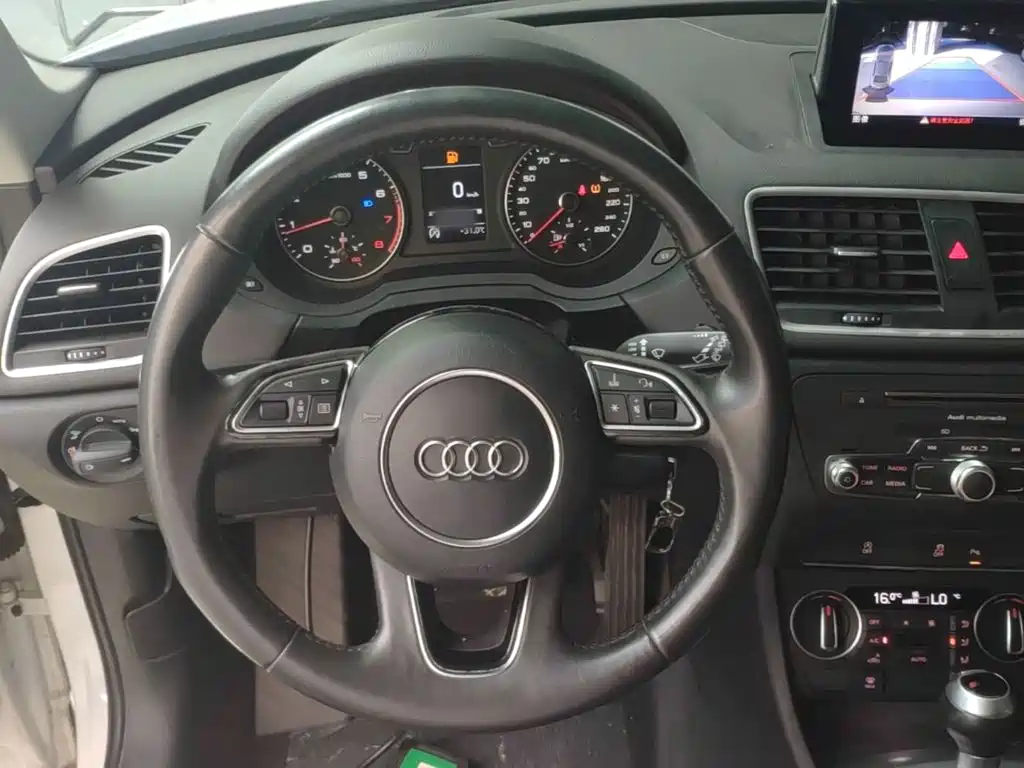 Audi Q3 2018 — фото 11