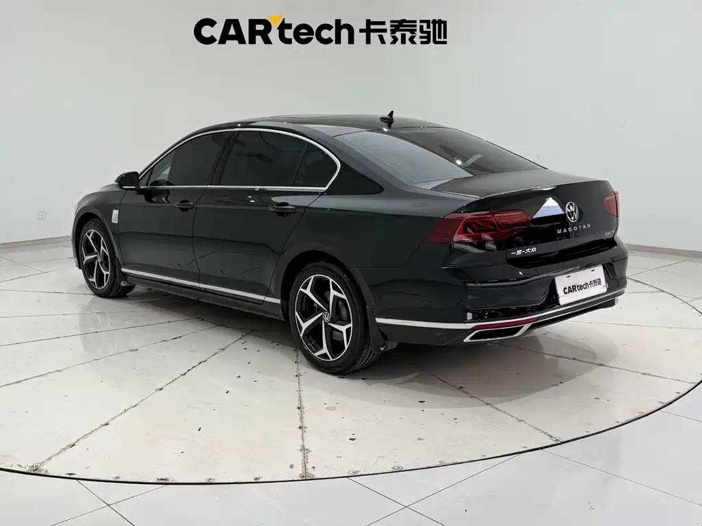 Volkswagen Magotan 2025