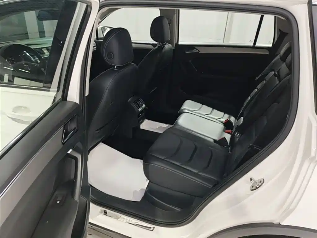 Volkswagen Tiguan L 2018 — фото 17