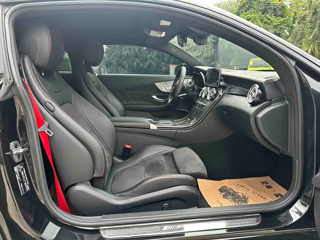 Mercedes-Benz C-Class AMG 2020 — фото 6