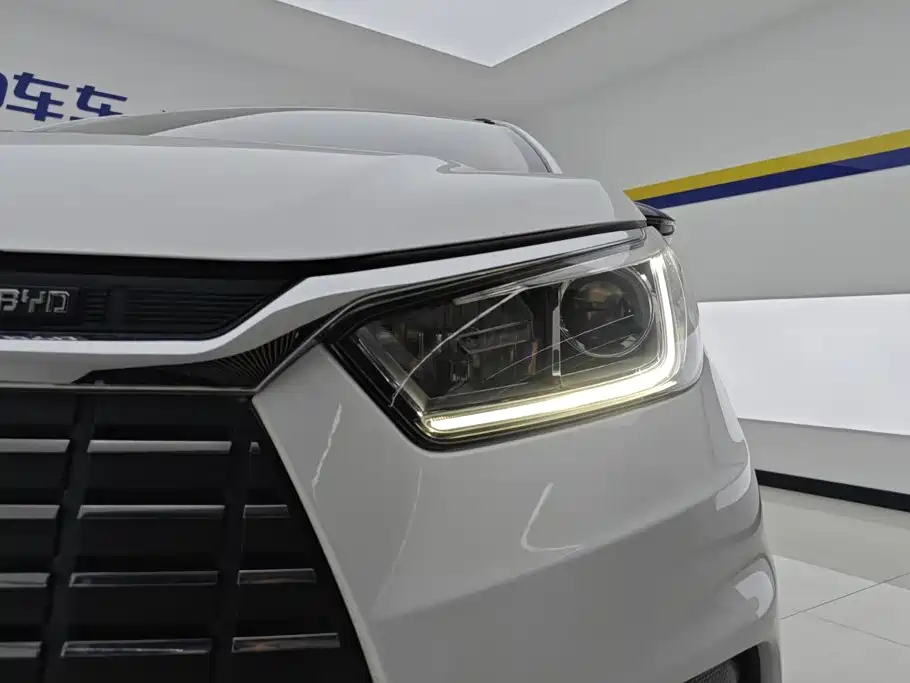 BYD Yuan EV 2019