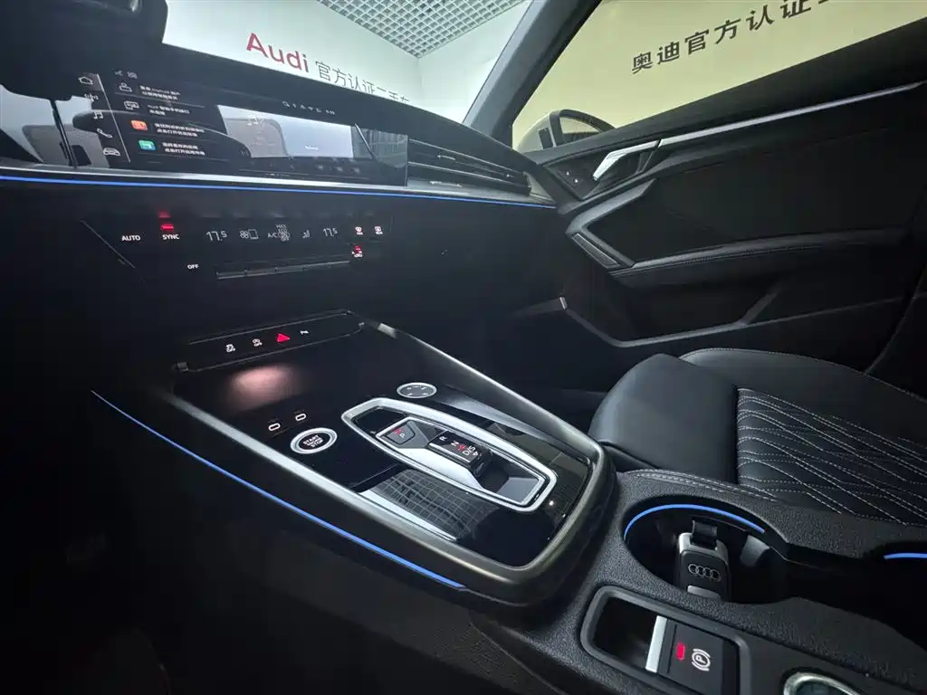 Audi A3 2025 — фото 12