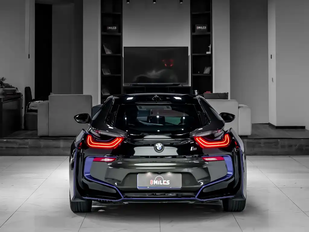 BMW i8 2017 — фото 3