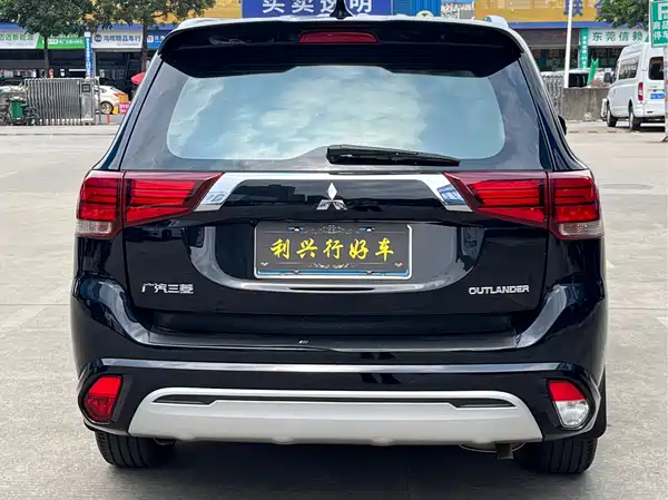 Mitsubishi Outlander 2021