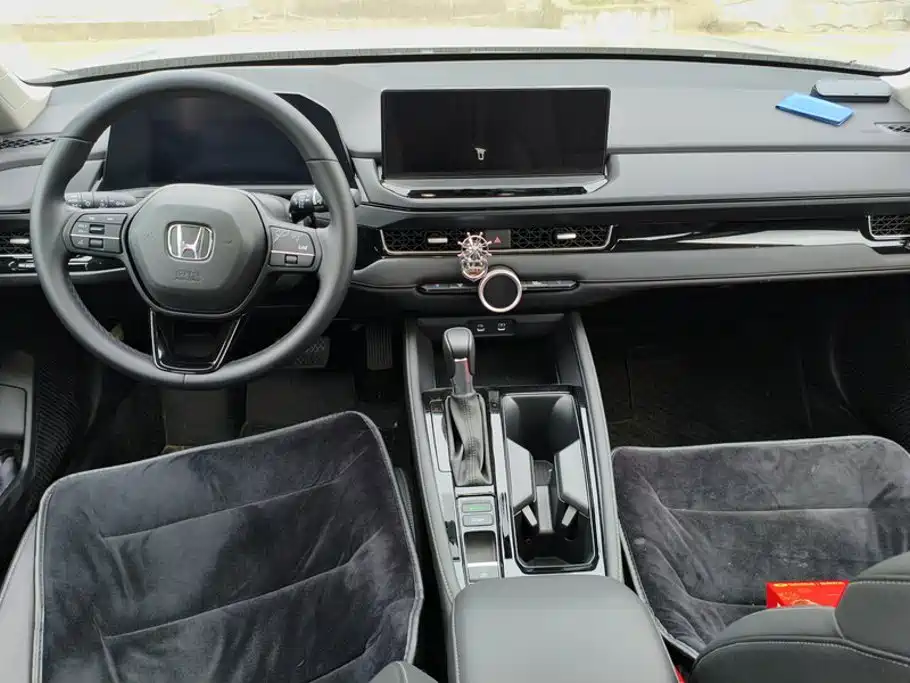 Honda Inspire 2025 — фото 12