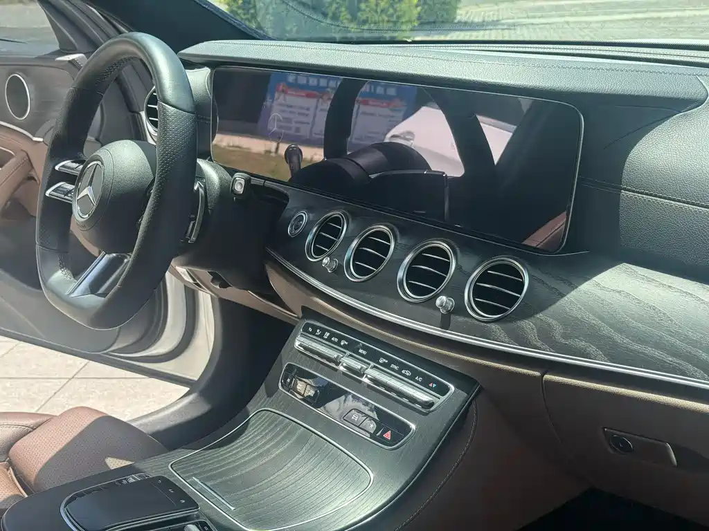 Mercedes-Benz E-Class 2021