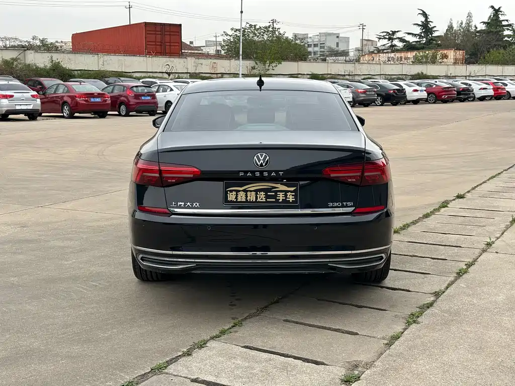 Volkswagen Passat 2021 — фото 10