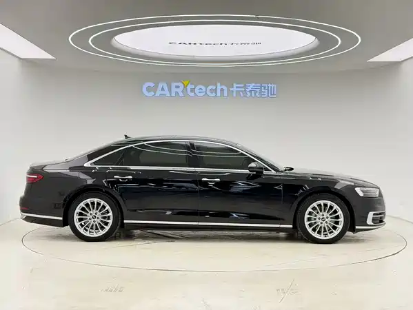 Audi A8 2022