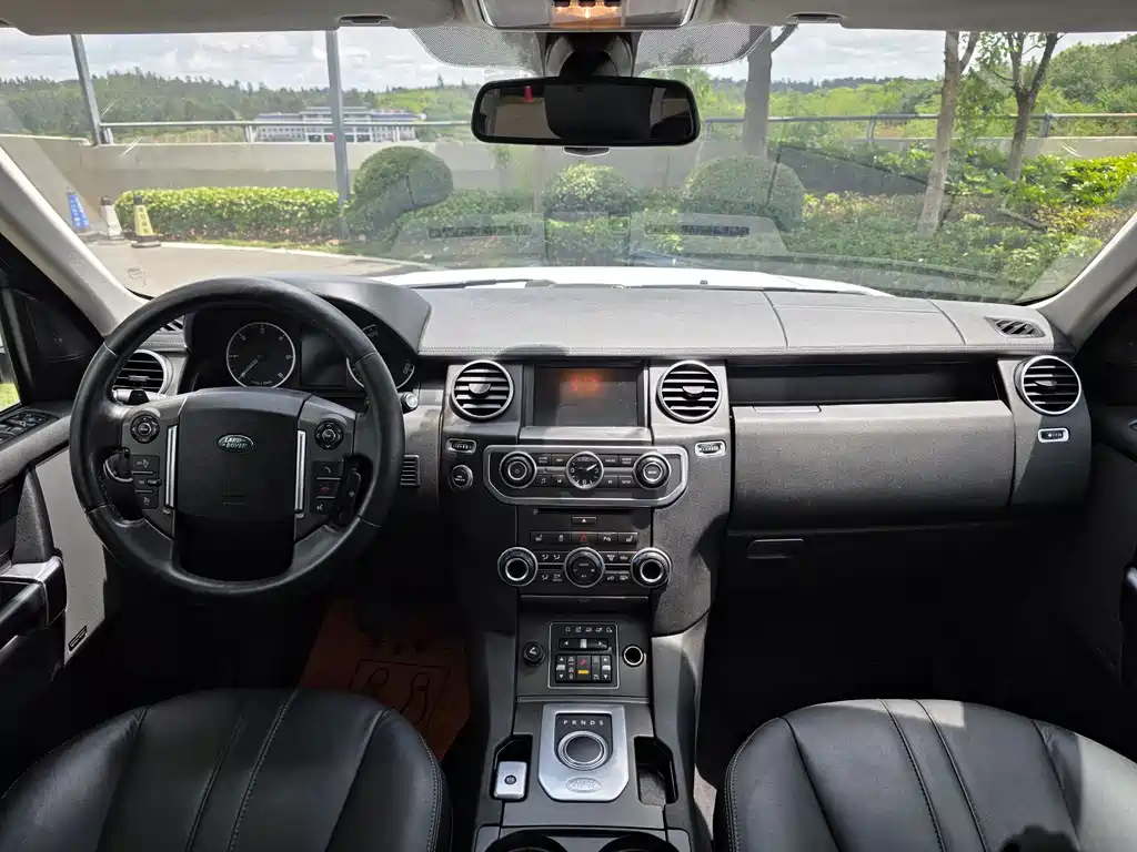 Land Rover Discovery 2013 — фото 7