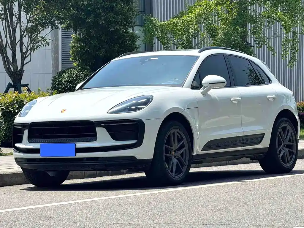 Porsche Macan 2022 — фото 1