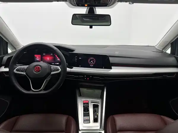 Volkswagen Golf 2023