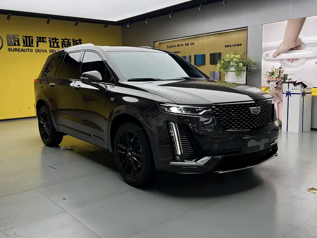 Cadillac XT6 2023 — фото 3