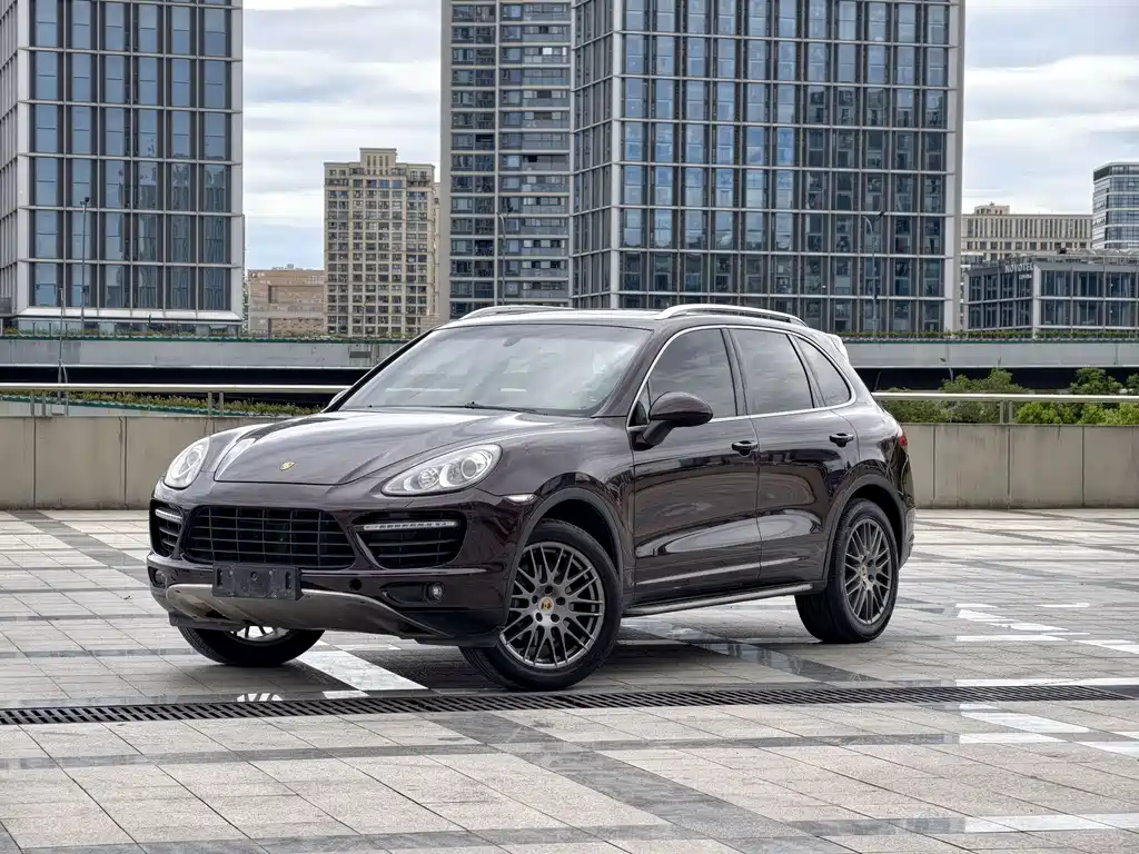 Porsche Cayenne 2014 — фото 1