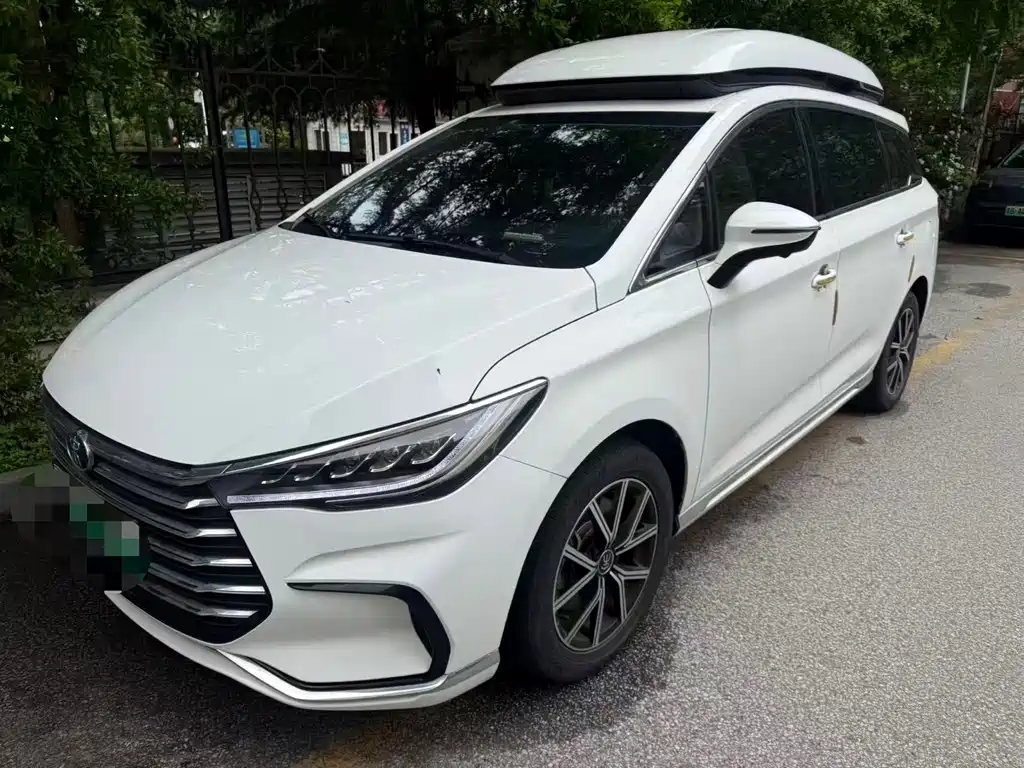 BYD MAX New Energy 2022 — фото 10
