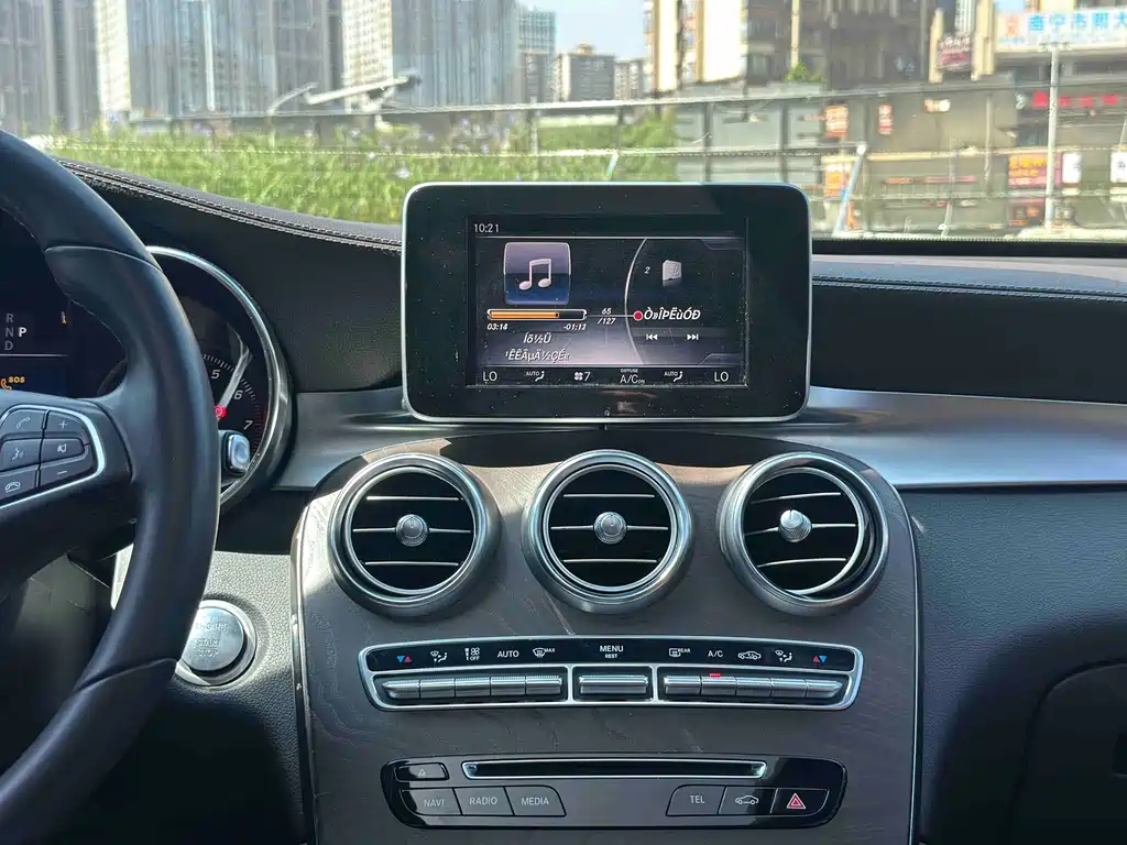 Mercedes-Benz GLC 2017 — фото 10