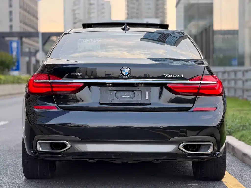 BMW 7 Series 2018 — фото 5