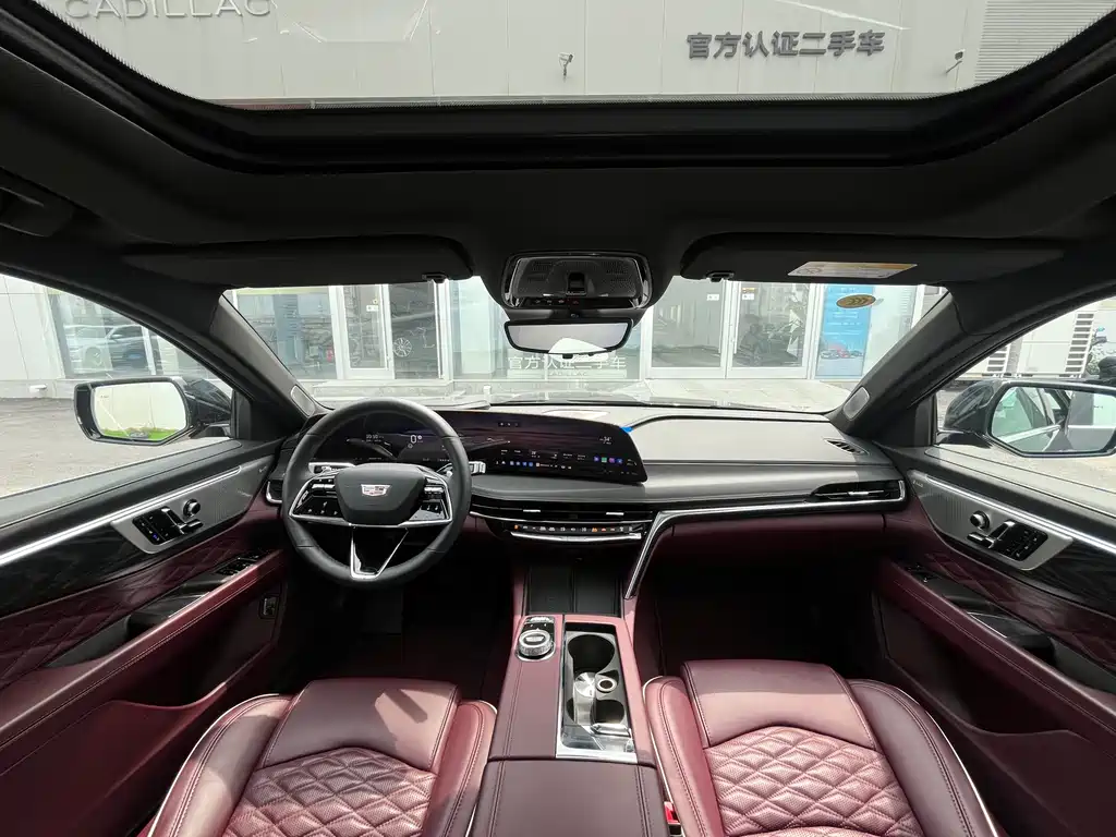 Cadillac CT6 2025 — фото 17