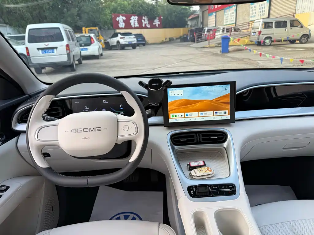 Geely Galaxy Starwish 2025 — фото 7