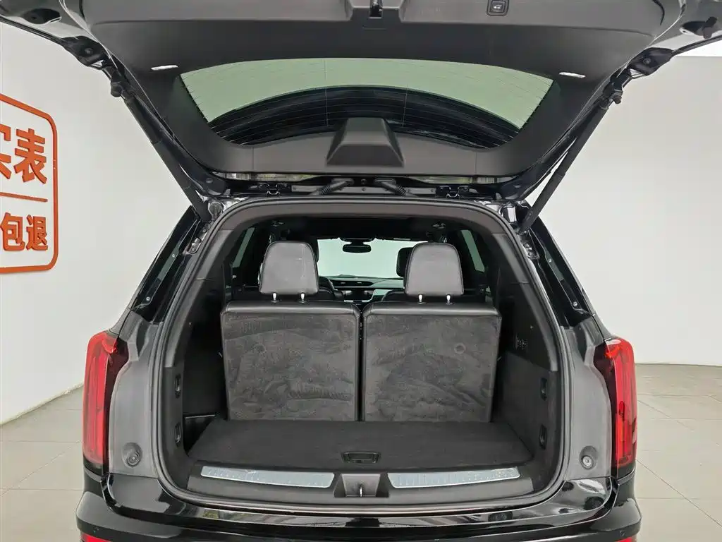 Cadillac XT6 2022 — фото 16