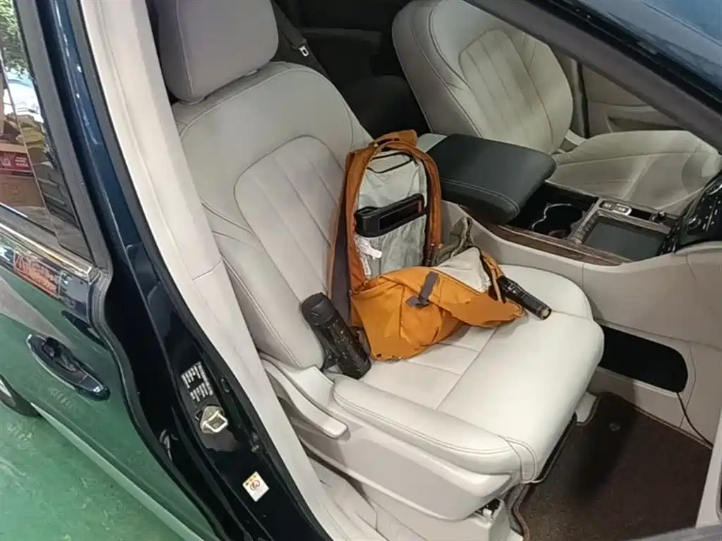 GAC Motor Trumpchi M8 2018 — фото 25