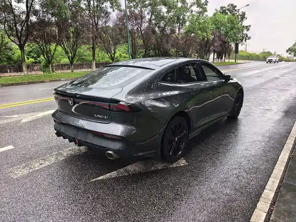 Changan UNI-V 2022