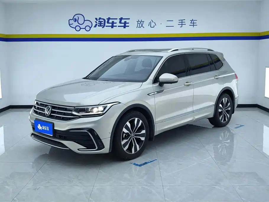 Volkswagen Tiguan L 2023 — фото 1
