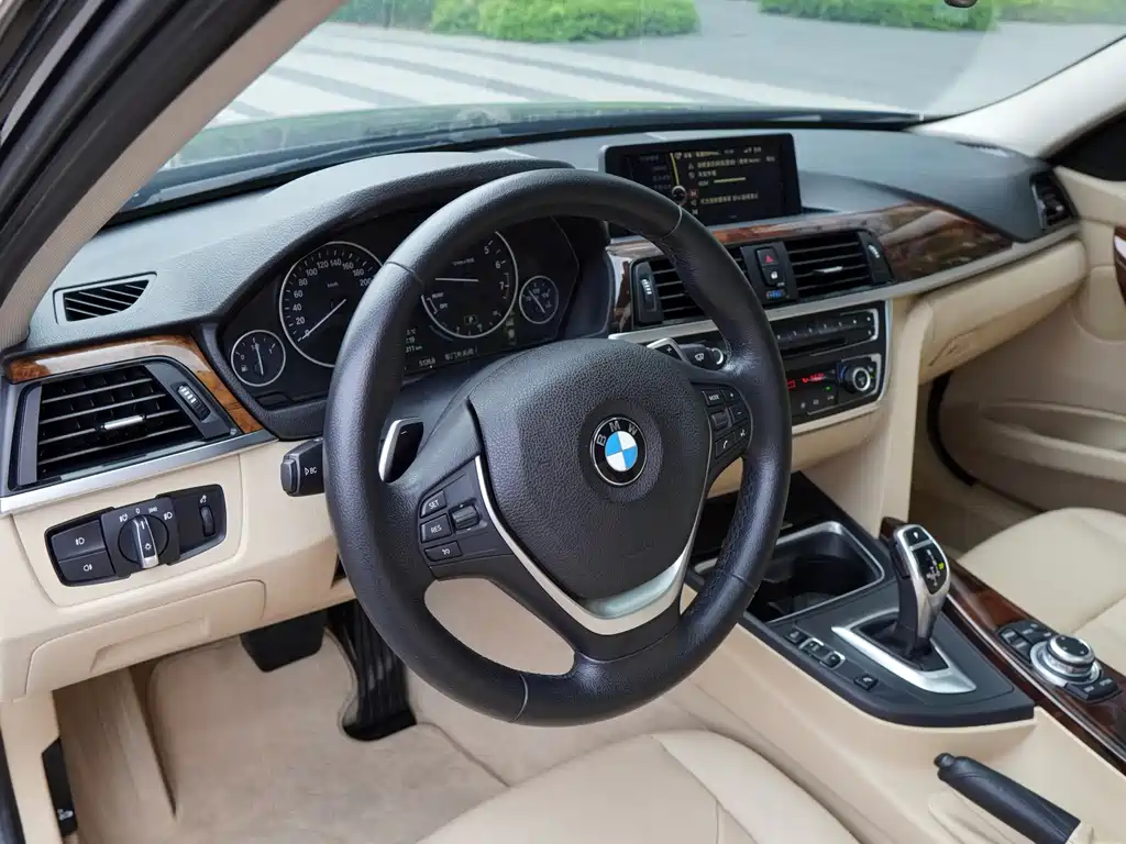 BMW 3 Series 2013 — фото 14