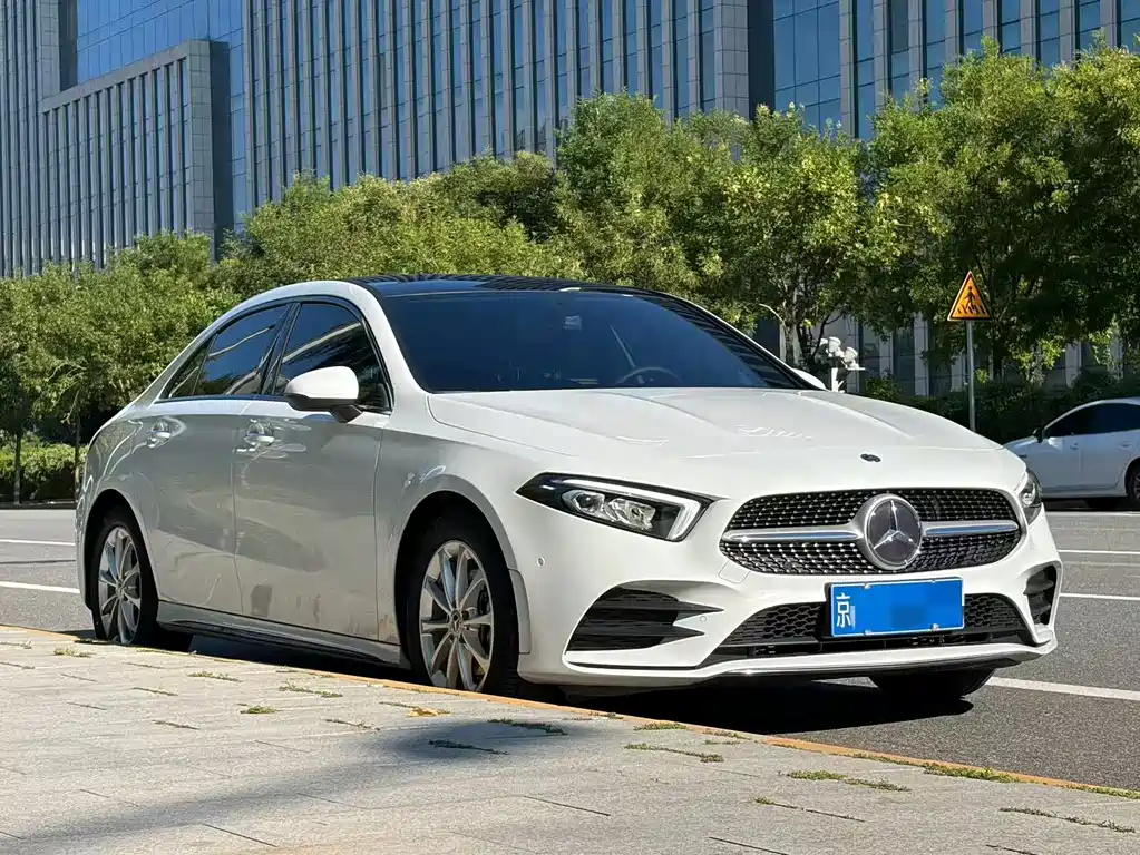 Mercedes-Benz A-Class 2020 — фото 3
