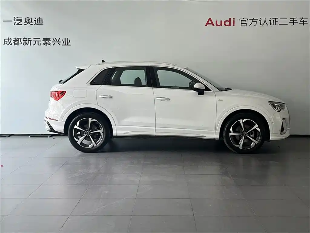 Audi Q3 2024 — фото 3