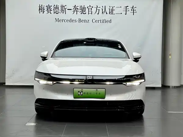 Zeekr 007 2025