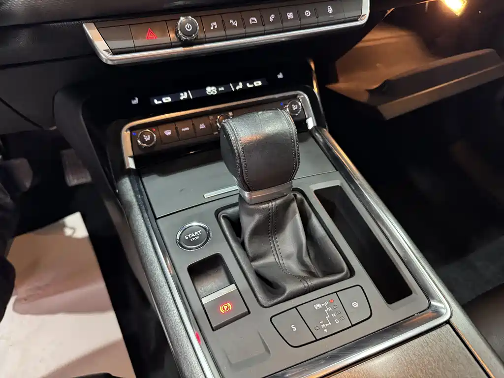 Citroen C6 2017 — фото 13