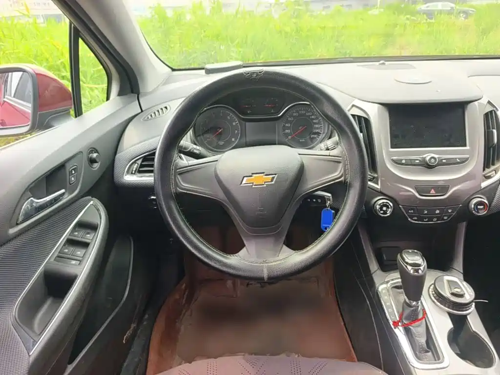 Chevrolet Cruze 2018 — фото 17