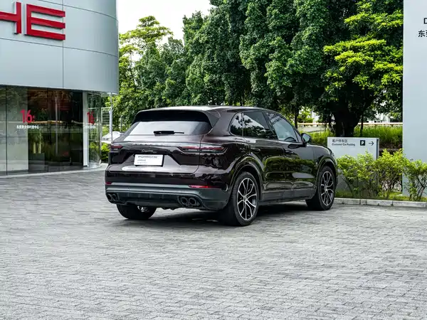 Porsche Cayenne 2023