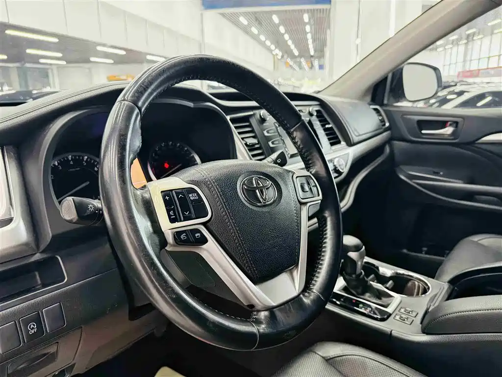 Toyota Highlander 2016 — фото 14
