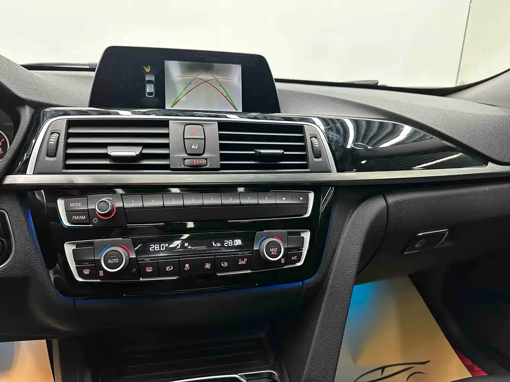 BMW 3 Series GT 2019 — фото 9