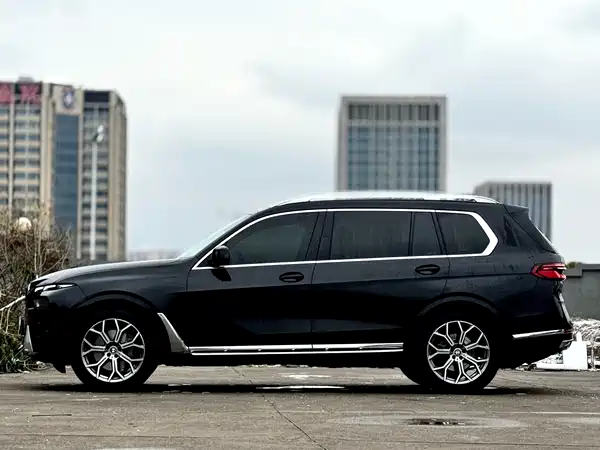 BMW X7 2023