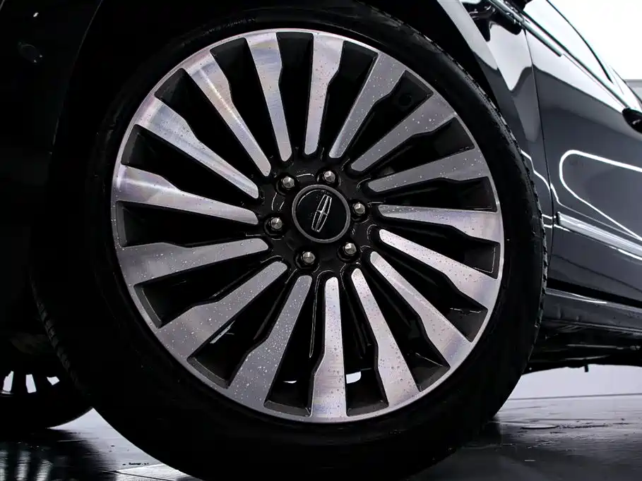 Lincoln Navigator 2020 — фото 16
