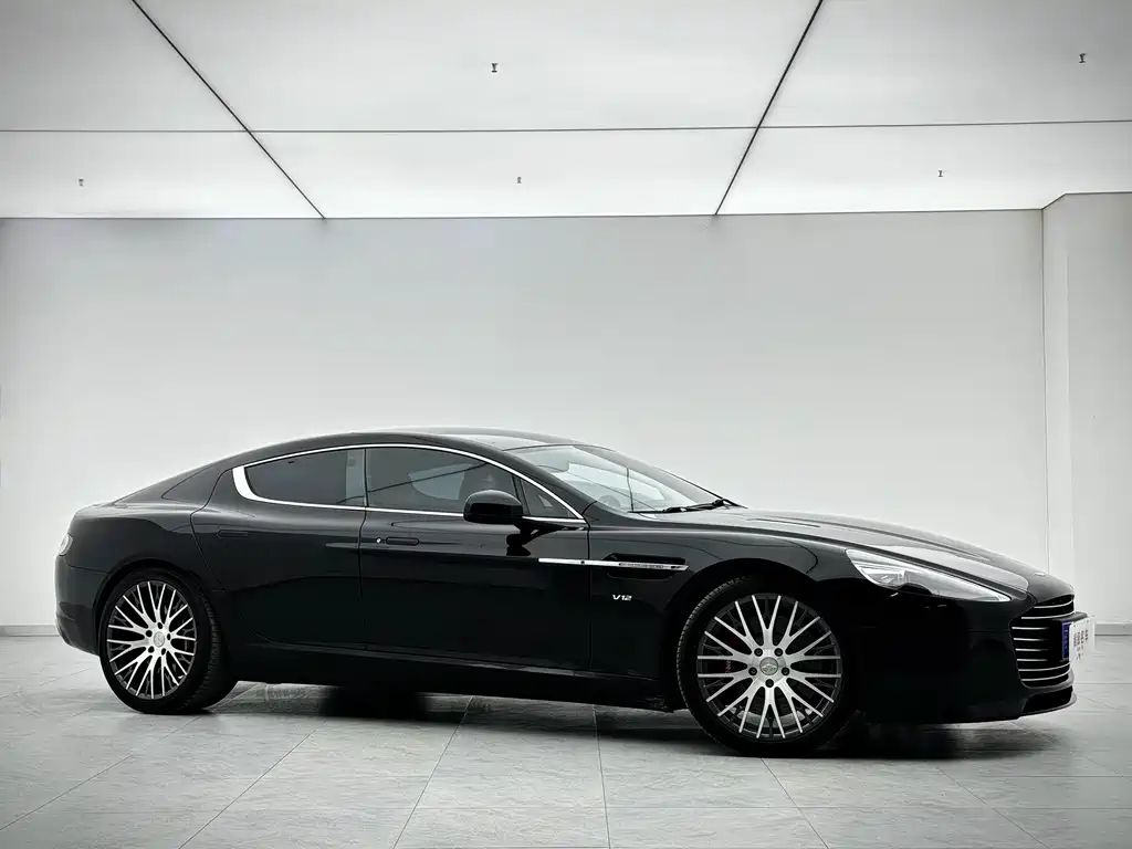 Aston Martin Rapide 2011 — фото 2